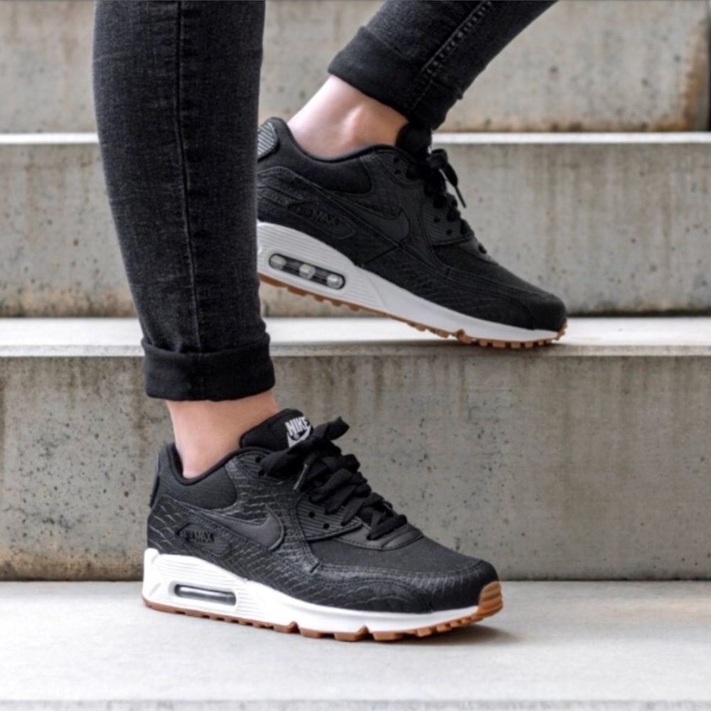 SOLDOUT Nike AIR MAX 90 Thea 8.5 Black white gum